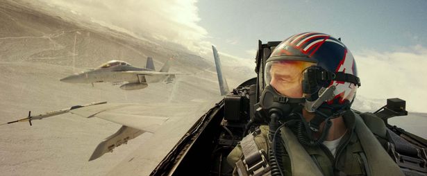 【写真を見る】カメラを戦闘機に積んでの過酷な撮影…世界中で大ヒット中の『トップガン マーヴェリック』