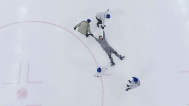 リンクに寝転ぶPeakboyの姿も…