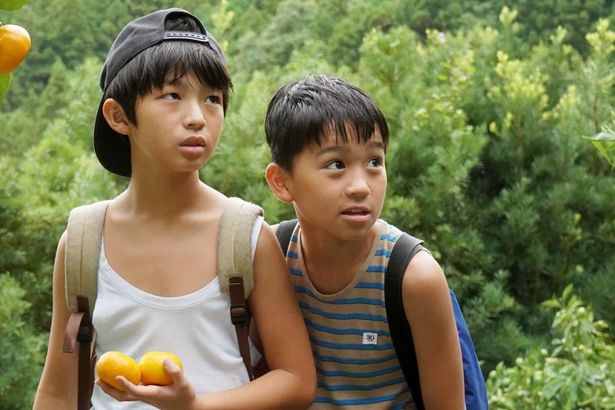 番家一路(久田役)と原田琥之佑(竹本役)の瑞々しい演技が光る