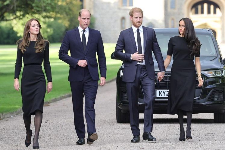 ウィリアム皇太子、英国滞在中のヘンリー王子夫妻を招き“ファブ4”で故エリザベス女王に弔意