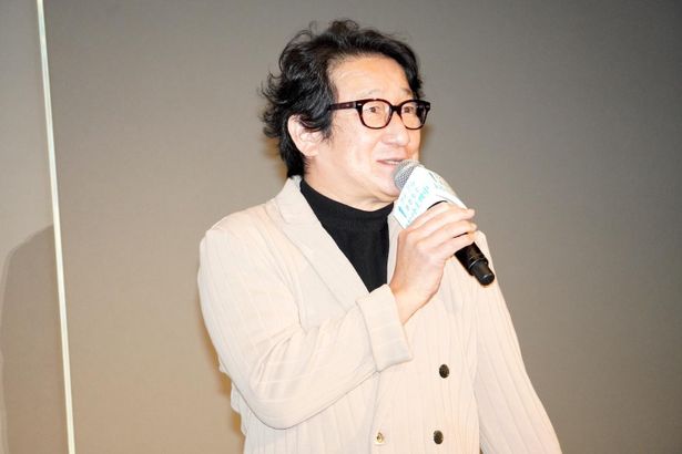 『アイ・アム まきもと』初日舞台挨拶に登壇した水田伸生監督