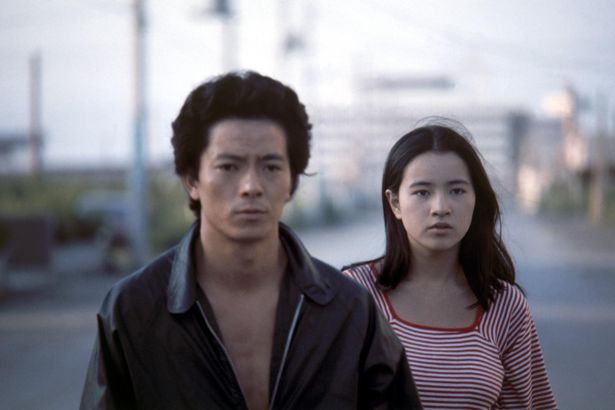 【写真を見る】水谷豊が主演を務めた『青春の殺人者』。原田美枝子は当時17歳！