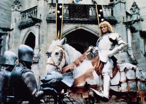 1984年に「サー・ガウェインと緑の騎士」を映画化した『勇者の剣』では、マイルズ・オキーフがガウェインを演じている