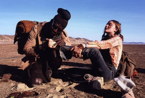 砂漠で行方不明になった父親を救出しようとする少女の物語『少女は砂漠を越えて』