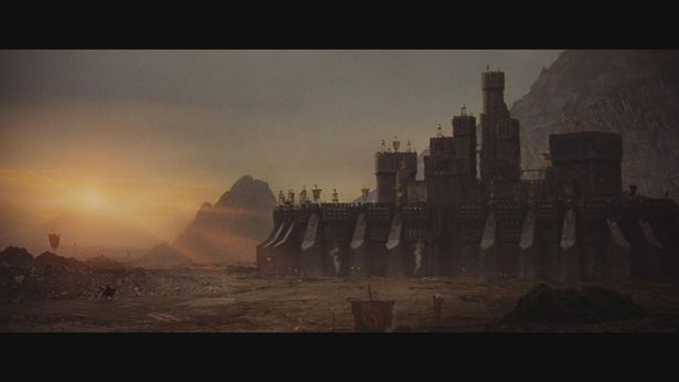 【写真を見る】前作の戦いの舞台となったノックマール城がラストに登場！(映画『ウィロー』)