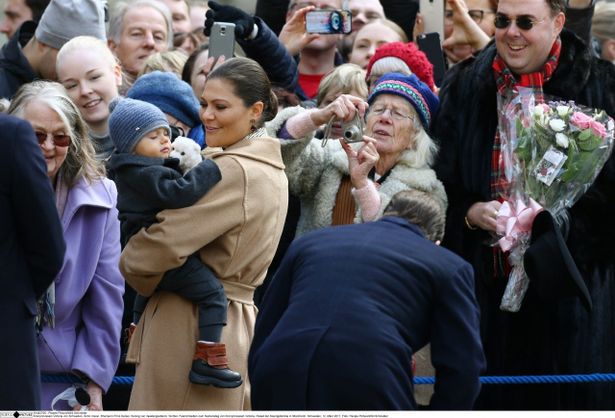 【写真を見る】エステル王女とオスカル王子は国民的人気者だ