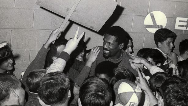 伝説のNBAプレイヤーの人生をたどるドキュメンタリー『ビル・ラッセル：NBA伝説の男』