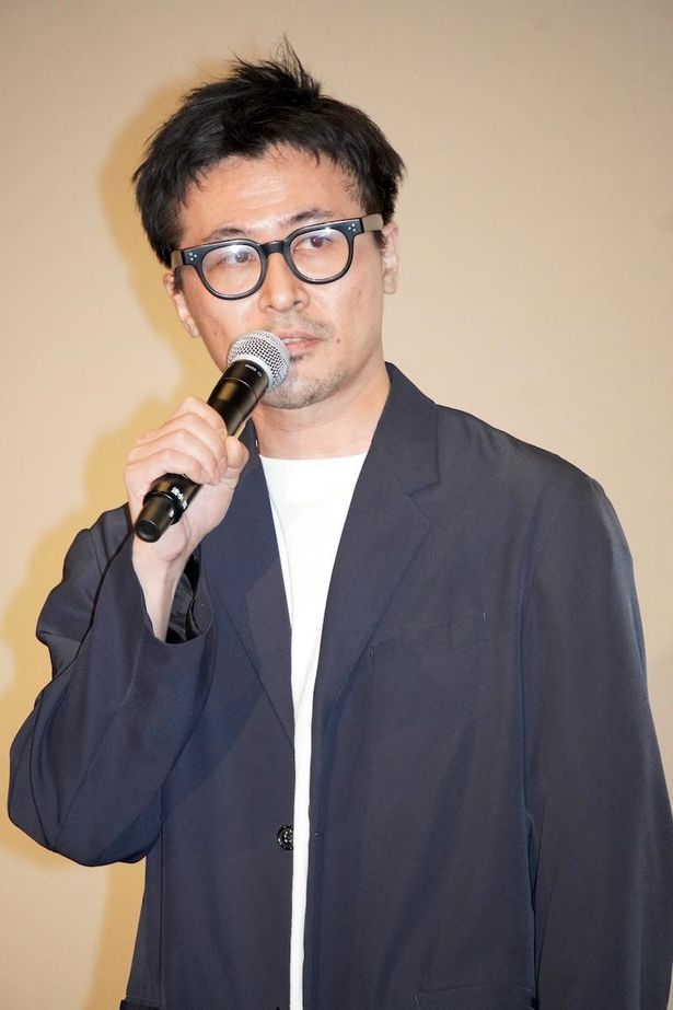 『スクロール』公開記念舞台挨拶に登壇した清水康彦監督