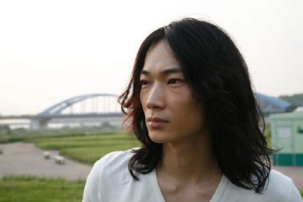 ブレイク間近！新鋭イケメン綾野剛の多才ぶりに脱帽(画像3/12) | 最新 