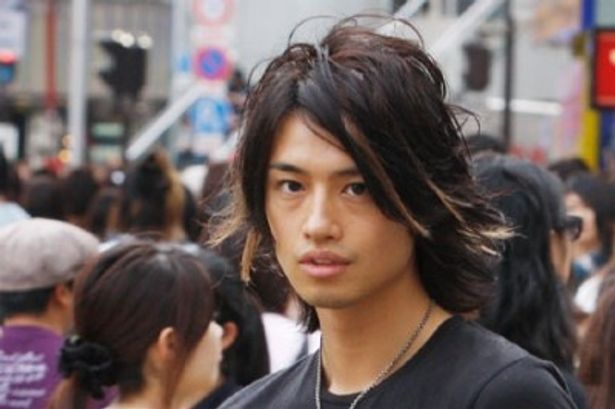 ブレイク間近！新鋭イケメン綾野剛の多才ぶりに脱帽(画像8/12) | 最新 