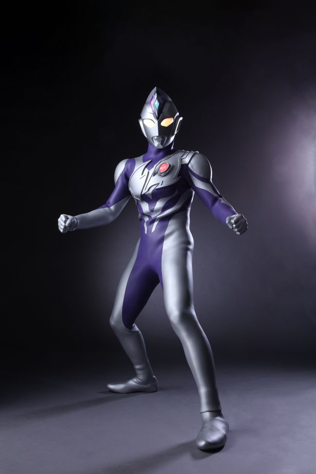 『最終章』に登場する新たな巨人、ウルトラマンディナス