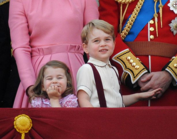 人々の関心を集めているジョージ王子とシャーロット王女