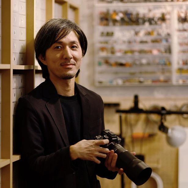 「マンダロリアン」をはじめ様々な映像作品を題材にミニチュア写真を撮影する写真家の田中達也