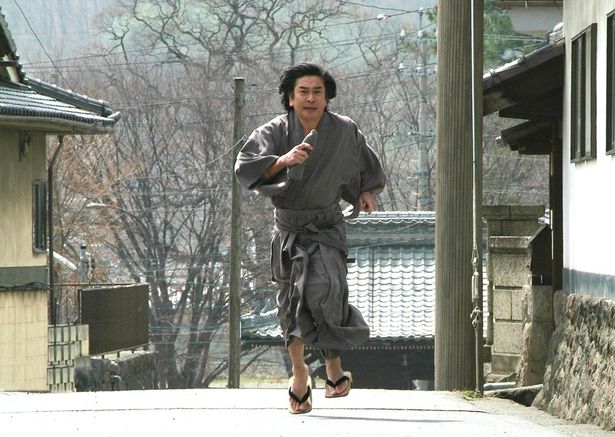 石坂浩二が、30年ぶりに『犬神家』を再演して話題となった『犬神家の一族』(06)