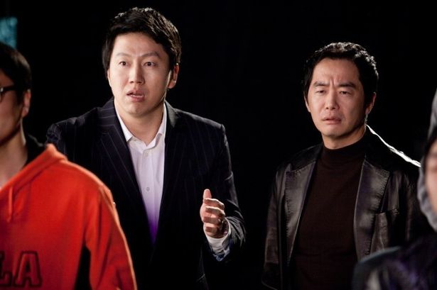 チャン・ジン監督が気に入っている、“チャン・ジンファミリー”的な俳優が大集結している(『クイズ王』)