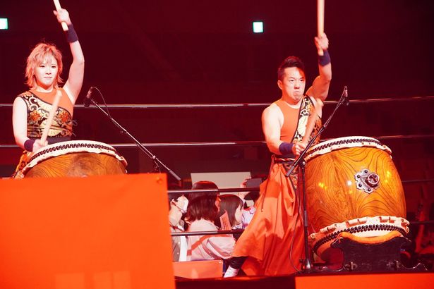 日本風の和太鼓セレモニーでマイケル・B・ジョーダンをお迎え！