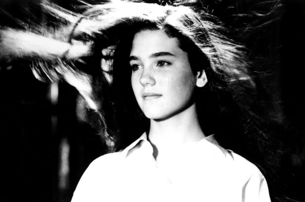 当時14歳のジェニファー・コネリーが主演を務めたカルト的人気ホラー『フェノミナ』