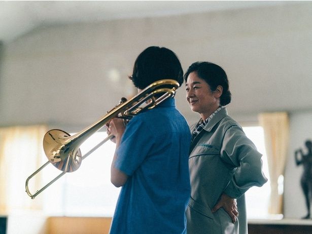 校長を演じたのは田中裕子。音楽室でのシーンに、是枝監督は宮沢賢治作品を想起したとか