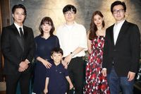 『SEE HEAR LOVE』山下智久＆新木優子、韓国滞在の舞台裏に密着！原作者との初対面やファンの熱量受け取り「感謝の気持ちでいっぱい」｜最新の映画ニュースならMOVIE  WALKER PRESS