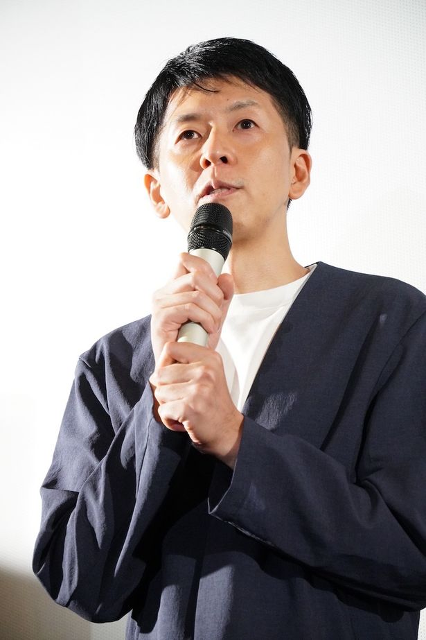 『尾かしら付き。』公開初日舞台挨拶に登壇した真田幹也監督