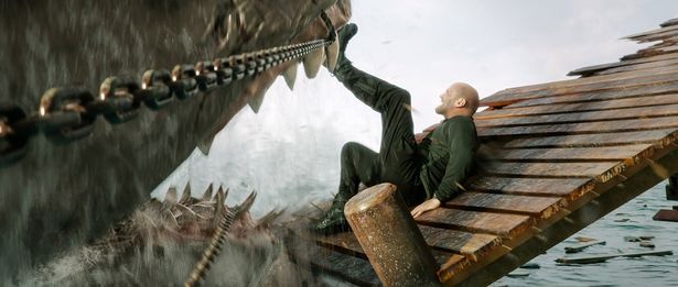 超巨大ザメによる恐怖を描く『ＭＥＧ ザ・モンスターズ２』の“アトラクション”的おもしろさを紹介！