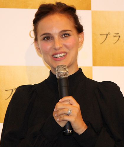 ナタリー・ポートマンはリリー＝ローズ・デップと似ている!?ナタリー自ら、妹役に推薦