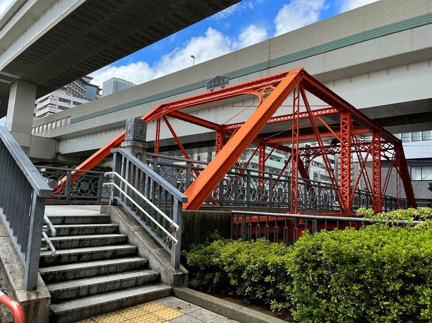中村橋に架かる浦舟水道橋は、日本最古のピン結合のトラス橋