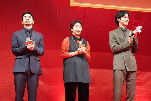 レッドカーペットの演出に松坂＆吉原が出演していたドラマ「VIVANT」みがあると話題に