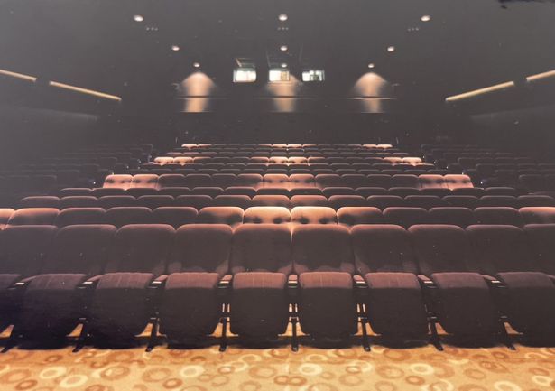 【写真を見る】「kino cinema新宿」は2スクリーンを備え、座席数は347席となる
