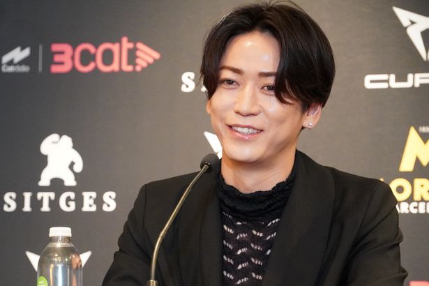 亀梨和也、現地の言葉で挨拶！記者を沸かせた