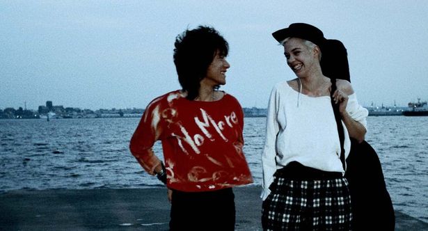80年代の東京を舞台に、NYからやってきた女性ウェンディ(キャリー・ハミルトン)と、ミュージシャン志望の青年ヒロ(ダイアモンド・ユカイ)の淡い恋を描いた本作