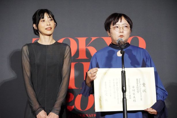Amazon Prime Video 審査委員特別賞は『ビー・プリペアード』 の安村栄美