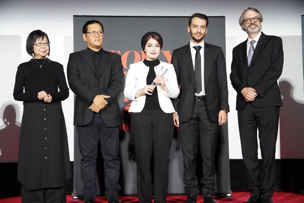 第36回東京国際映画祭クロージングセレモニーの様子。アジアの未来部門、作品賞を受賞した『マリア』 