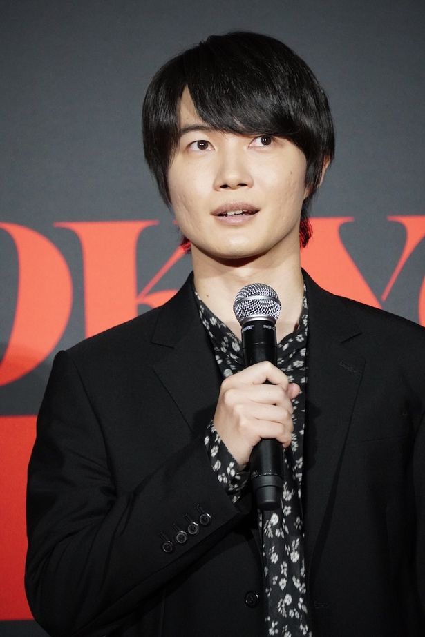 第36回東京国際映画祭クロージングセレモニーに登壇した神木隆之介