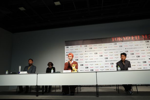 第36回東京国際映画祭、受賞者記者会見の様子