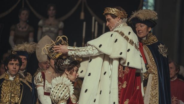 戴冠式に臨むナポレオンとその妻ジョゼフィーヌ
