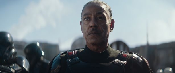 「スター・ウォーズ」シリーズ初の実写ドラマシリーズ「マンダロリアン」場面写真