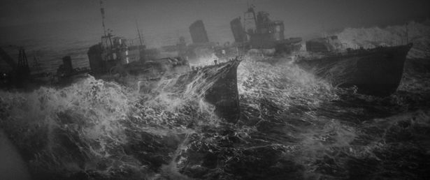 駆逐艦4隻によって実行された「ワダツミ作戦」/D：完成版の『ゴジラ-1.0／C』の白黒(調整後)