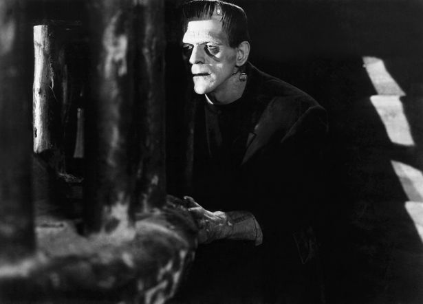 「フランケンシュタイン」の映画版といえば、ボリス・カーロフが怪物を演じたユニバーサルでのシリーズが有名