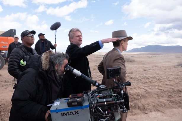 ノーラン監督の指揮の下、ヴァン・ホイテマがIMAXカメラで撮影するメイキングが到着した