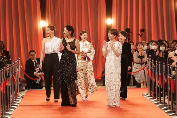 第47回日本アカデミー賞授賞式、レッドカーペットの様子。優秀主演女優賞のメンバー