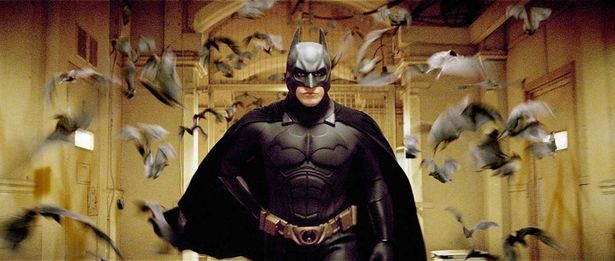 ブルース・ウェインがダークナイトになるまでを丁寧に描きだした『バットマン　ビギンズ』