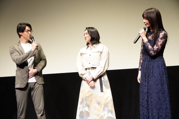 【写真を見る】出合正幸＆山崎真実が久々の共演について、楽しそうに語った