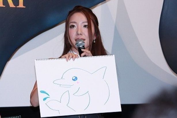 平原綾香は、海の動物に生まれ変わるなら「イルカ」になりたいとか。イラストがかわいい