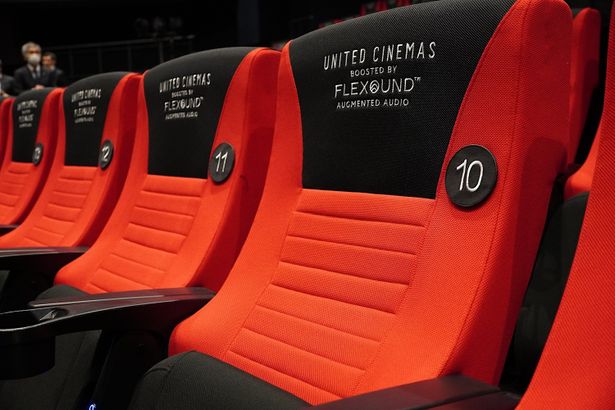 一般座席は、通常の映画鑑賞料金で利用できる