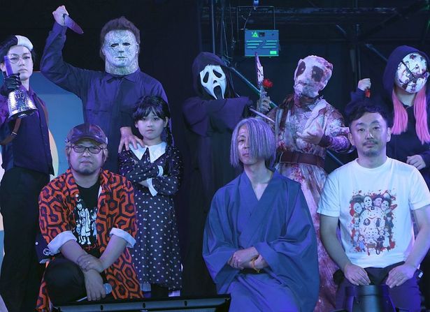 「大阪コミコン×MOVIE WALKER PRESS HORROR 大阪“怖(こわ)”コン」 第1部の様子。雑誌「DVD＆動画配信でーた」の西川亮編集長らが出席