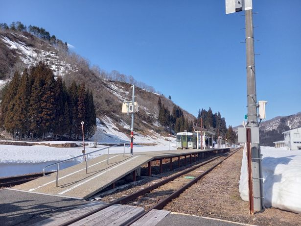 福島県の最西端に位置し、日本有数の豪雪地帯としても知られる只見町