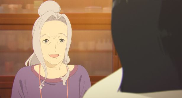 戸田恵子が演じる作永紫乃は、きみと二人で暮らす祖母