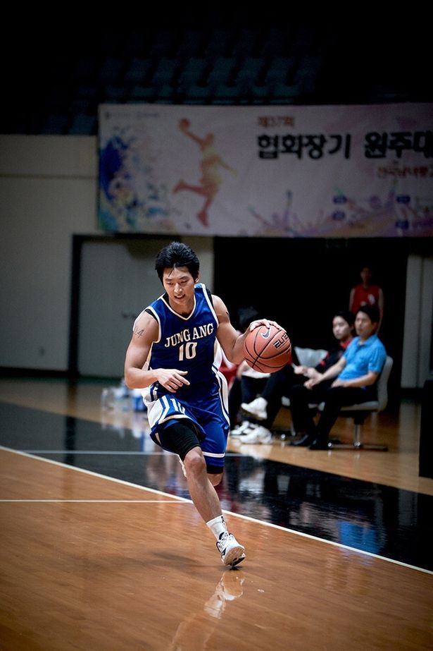 韓国芸能界随一のバスケの腕前を誇るチョン・ジヌン