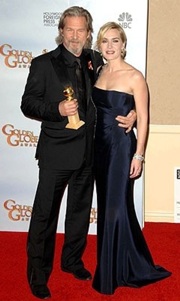 ジェフ・ブリッジスは、ドラマ部門で主演男優賞を受賞『Crazy Heart』(原題)。ケイト・ウィンスレットと一緒に
